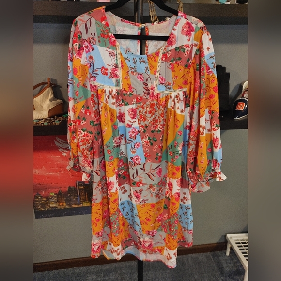 Umgee Floral Small Dress, NWT - Picture 2 of 10